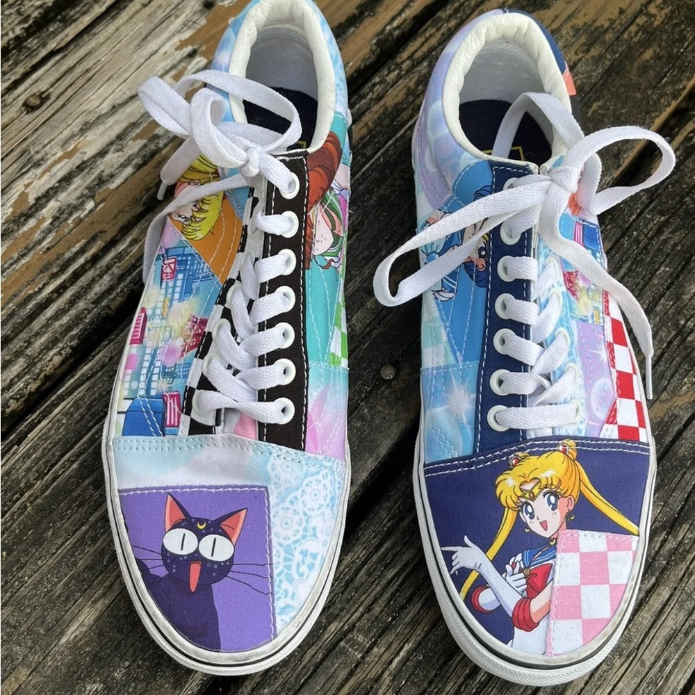 Vans Off The Wall Mens 8 Womens 9.5 EU 40.5 X Sailor Moon Sneakers Old Skool - Picture 2 of 9